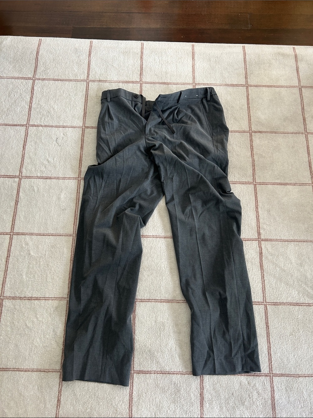 Uniqlo Men's Relaxed Fit Dark Gray Dress Pants